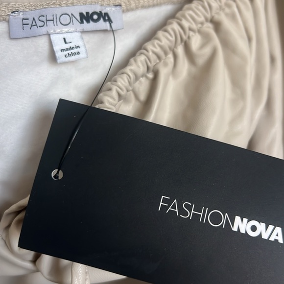 NWT Fashion Nova Tan Beige Short Balloon Sleeve Mini Dress Women's Size L - Picture 2 of 2